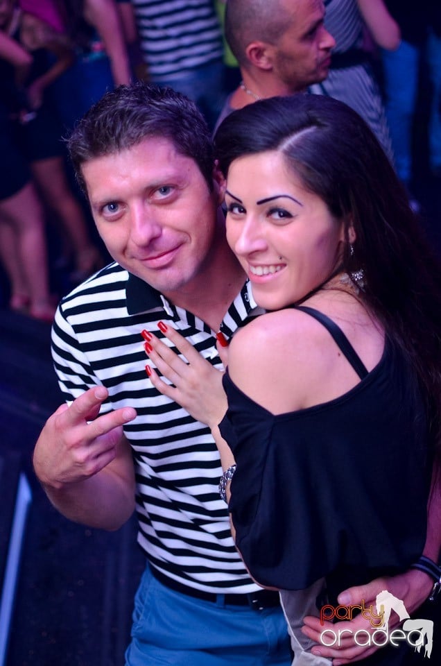 Summer Retro Night Fever @ The One,