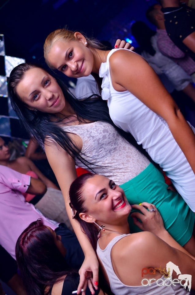 Summer Retro Night Fever @ The One,