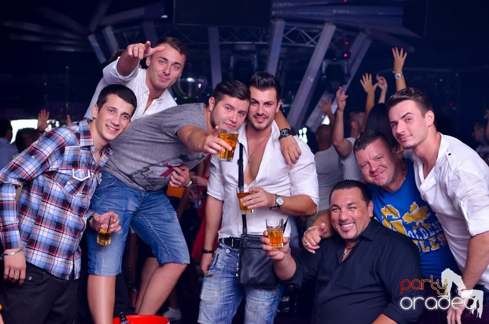 Summer Retro Night Fever @ The One,