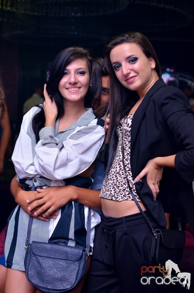 Summer Retro Night Fever @ The One,