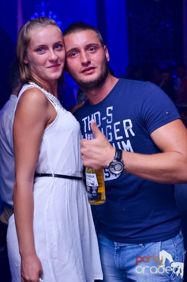 Summer Retro Night Fever @ The One,