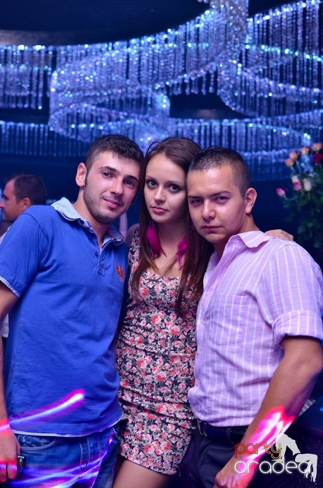 Summer Retro Night Fever @ The One,