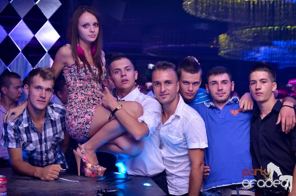 Summer Retro Night Fever @ The One,