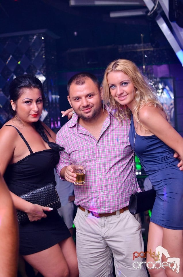 Summer Retro Night Fever @ The One,