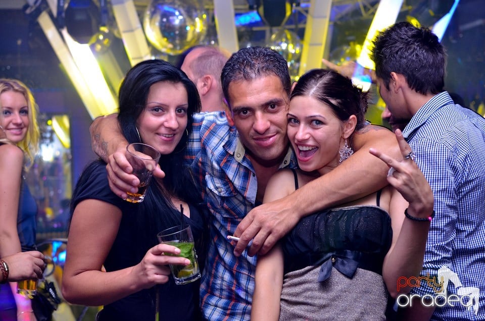 Summer Retro Night Fever @ The One,