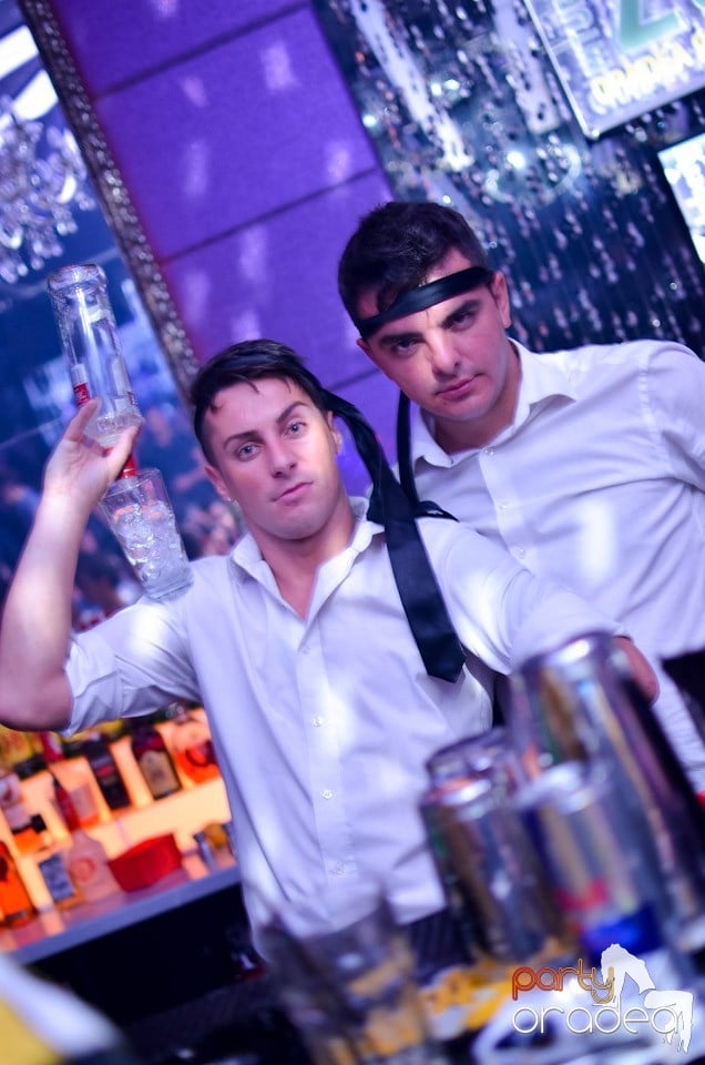 Summer Retro Night Fever @ The One,