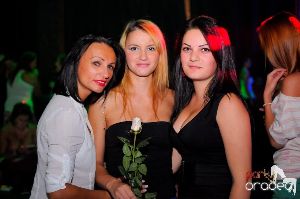 Summer Retro Night Fever @ The One, 