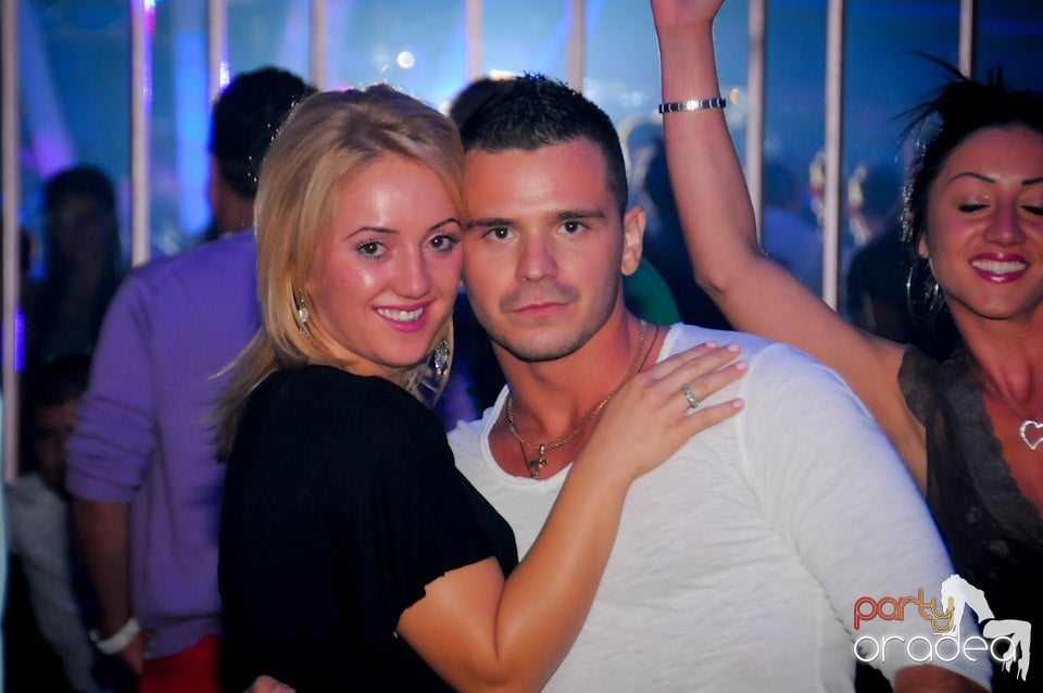 Summer Retro Night Fever @ The One, 