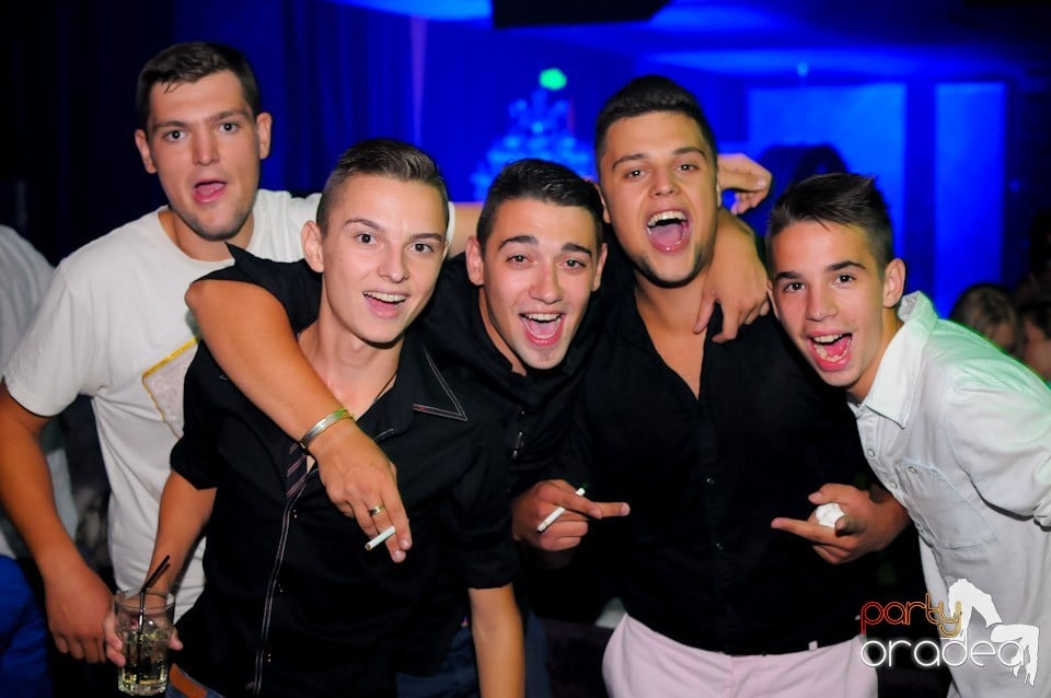 Summer Retro Night Fever @ The One, 