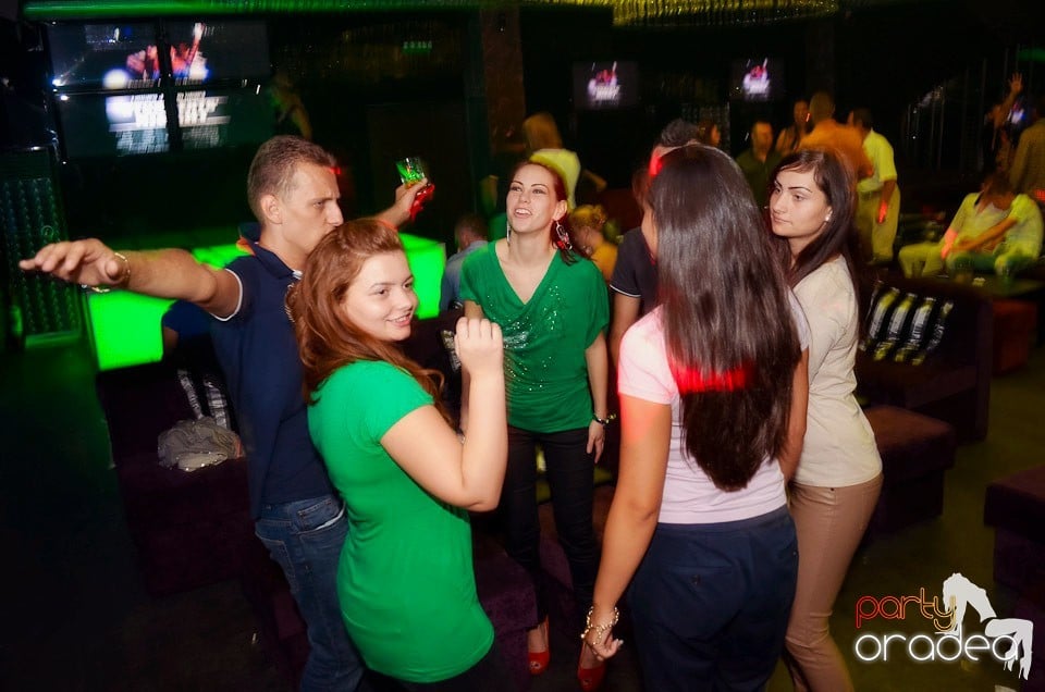 Summer Retro Night Fever, 