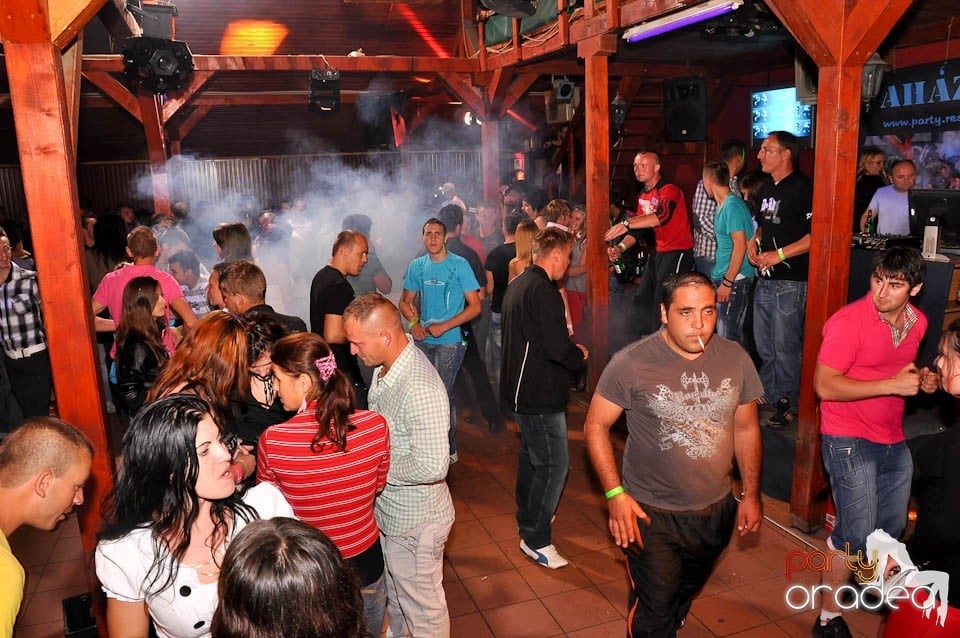 Sunshine Party în Disco Faház,