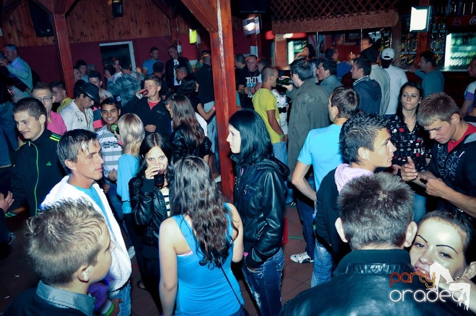 Sunshine Party în Disco Faház, 