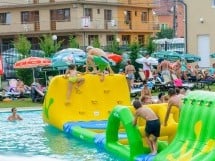 Super Distracţie la Piscină