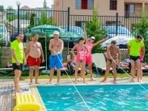 Super Distracţie la Piscină