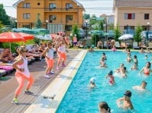 Super Distracţie la Piscină