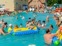 Super Distracţie la Piscină