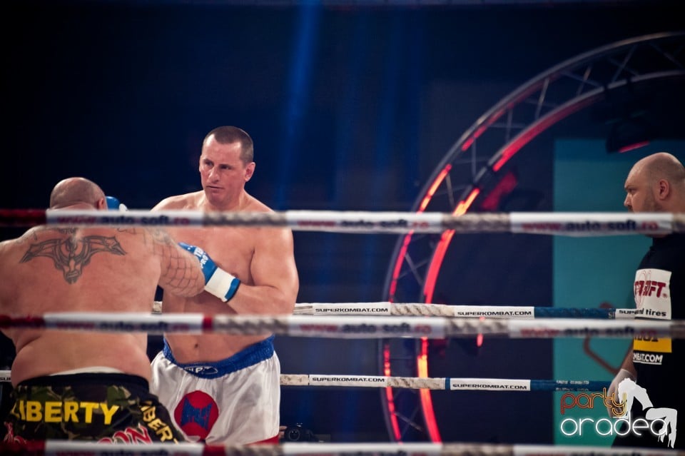 Super Kombat, Arena Antonio Alexe