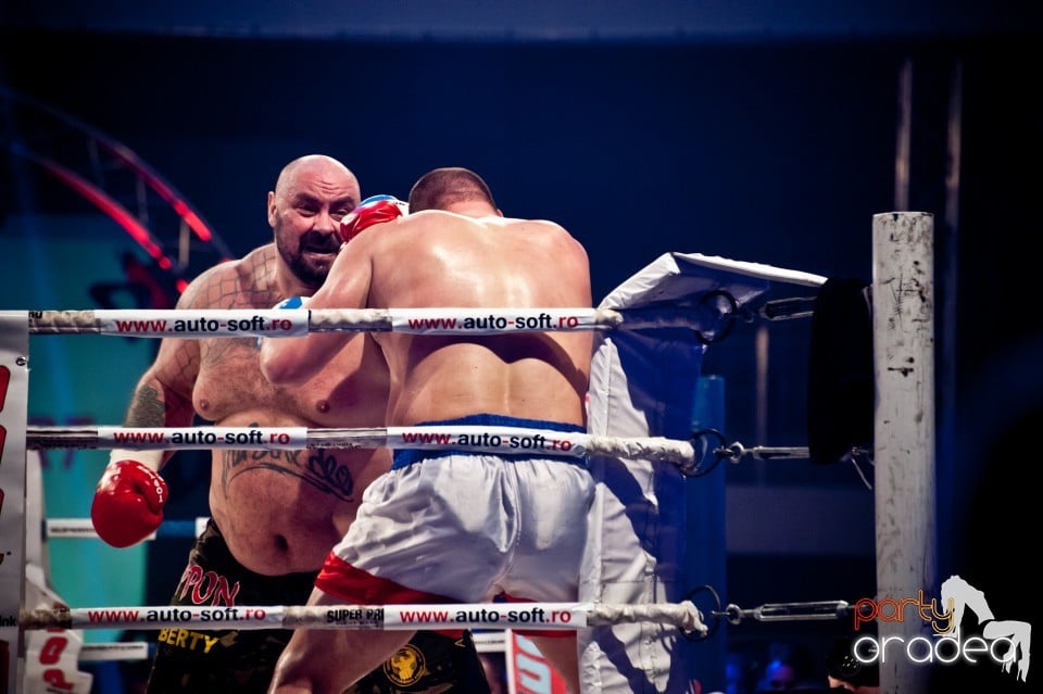 Super Kombat, Arena Antonio Alexe