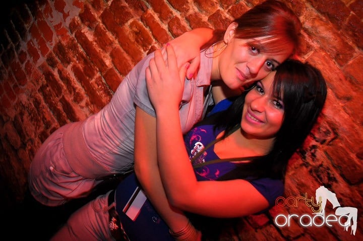 Super Party în Club Escape, 