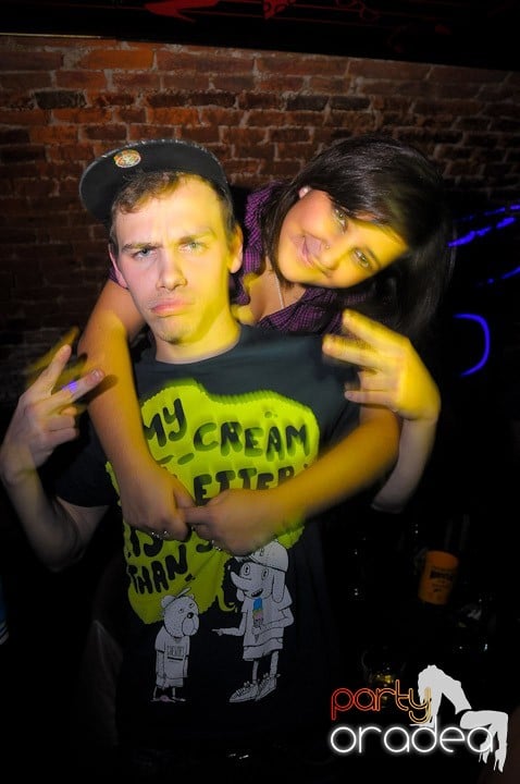 Super Party în Club Escape, 