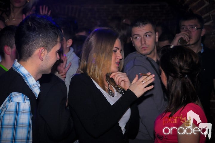 Super Party în Club Escape, 