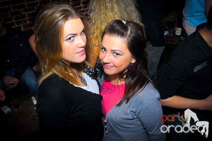 Super Party în Club Escape, 