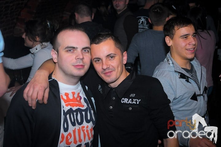 Super Party în Club Escape, 