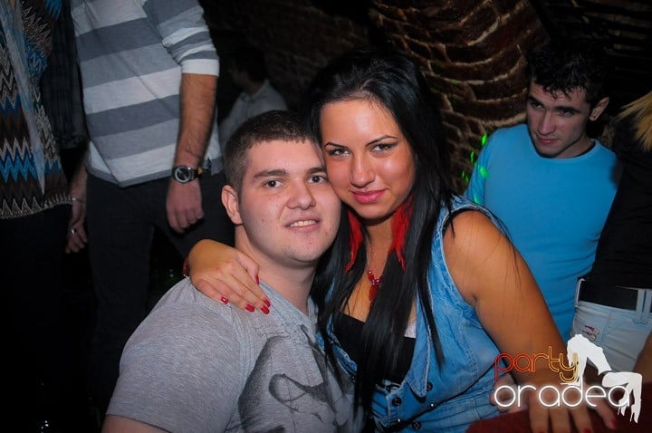 Super Party în Club Escape, 