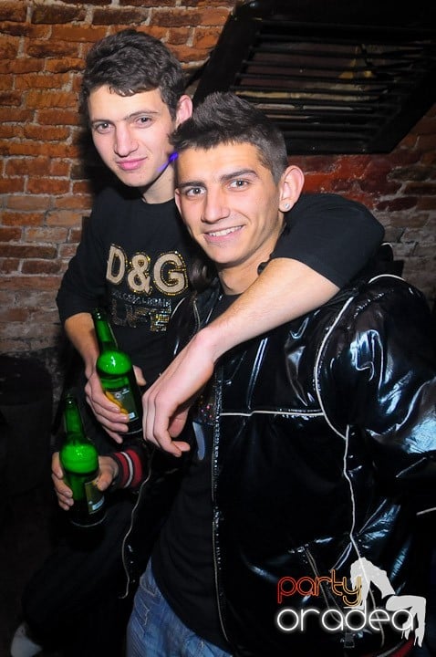 Super Party în Club Escape, 