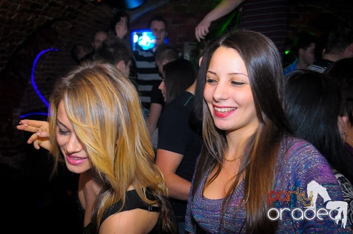 Super Party în Club Escape, 