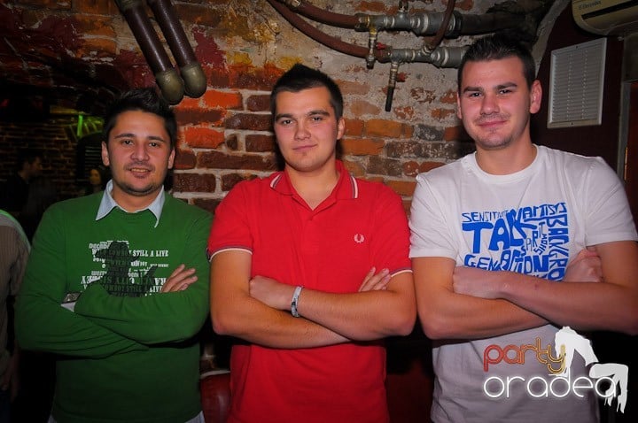 Super Party în Club Escape, 