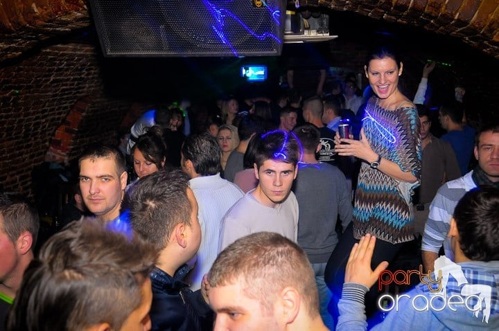 Super Party în Club Escape, 