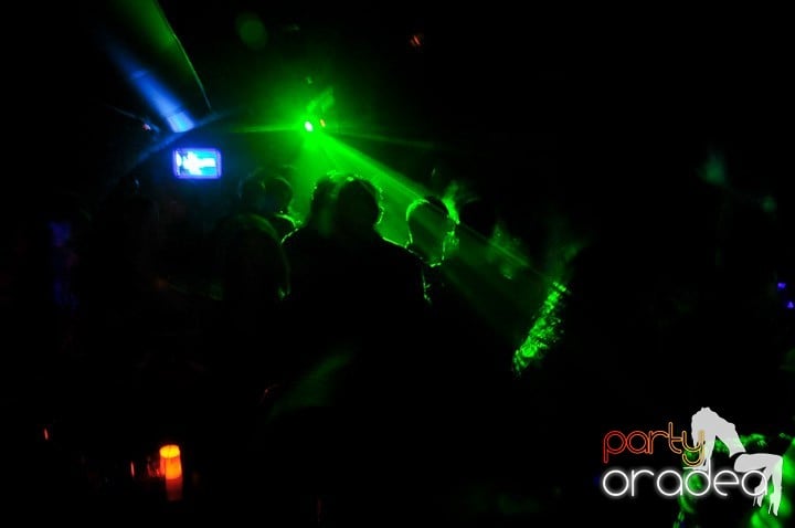 Super Party în Club Escape, 