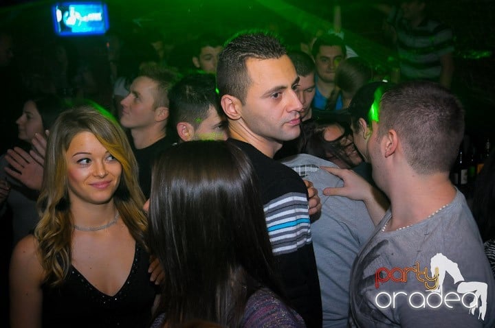 Super Party în Club Escape, 