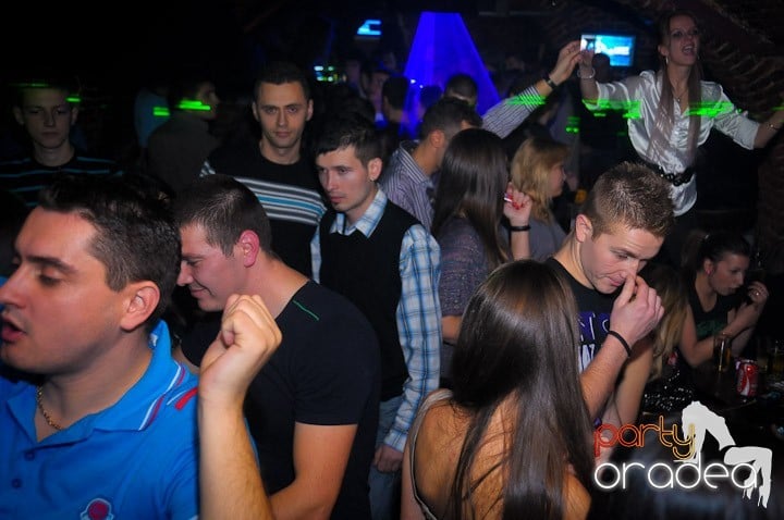 Super Party în Club Escape, 