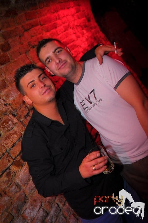 Super Party în Club Escape, 