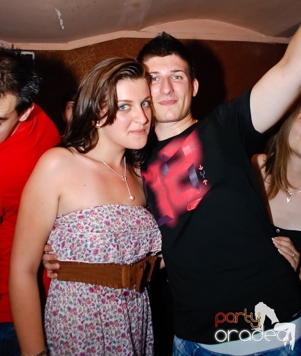 Super Party în Club Seven, 