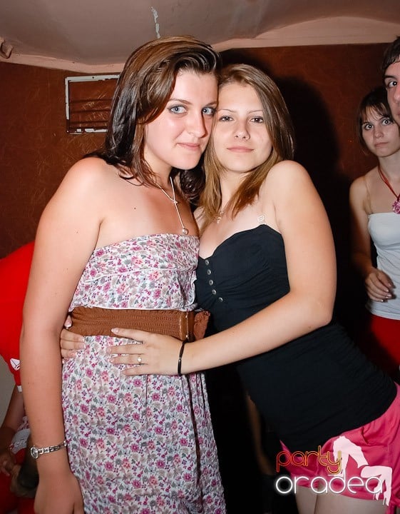 Super Party în Club Seven, 