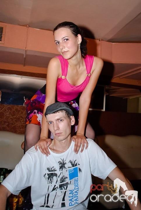 Super Party în Club Seven, 