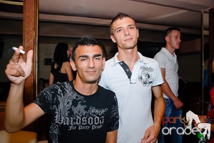 Super Party în Club Seven, 