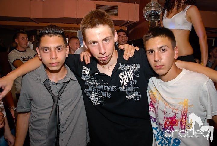 Super Party în Club Seven, 