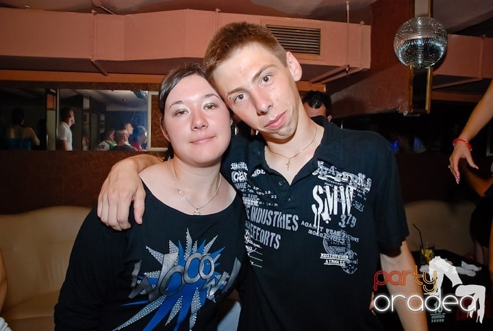 Super Party în Club Seven, 