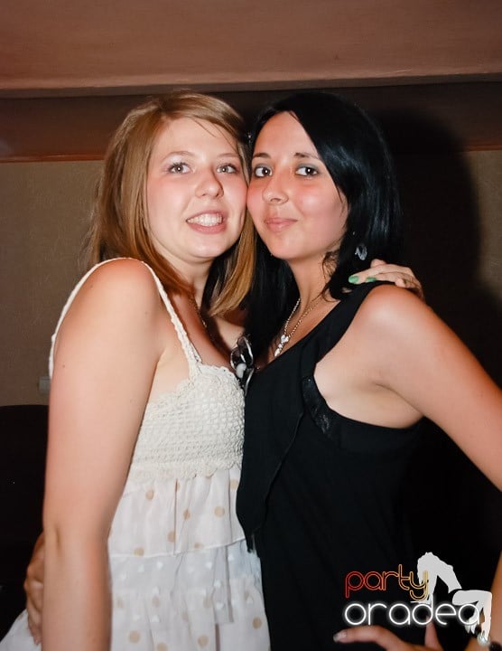 Super Party în Club Seven, 