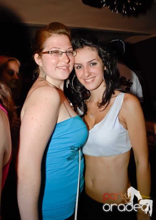 Super Party în Club Seven, 