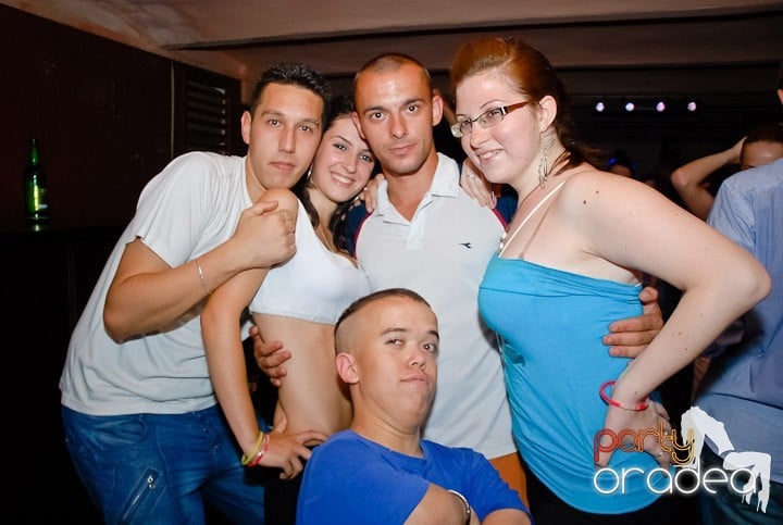 Super Party în Club Seven, 
