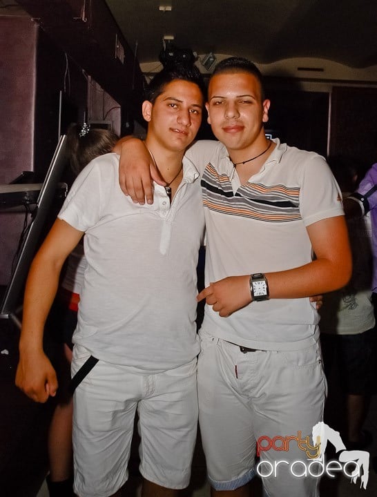 Super petercere în Rio Club, 