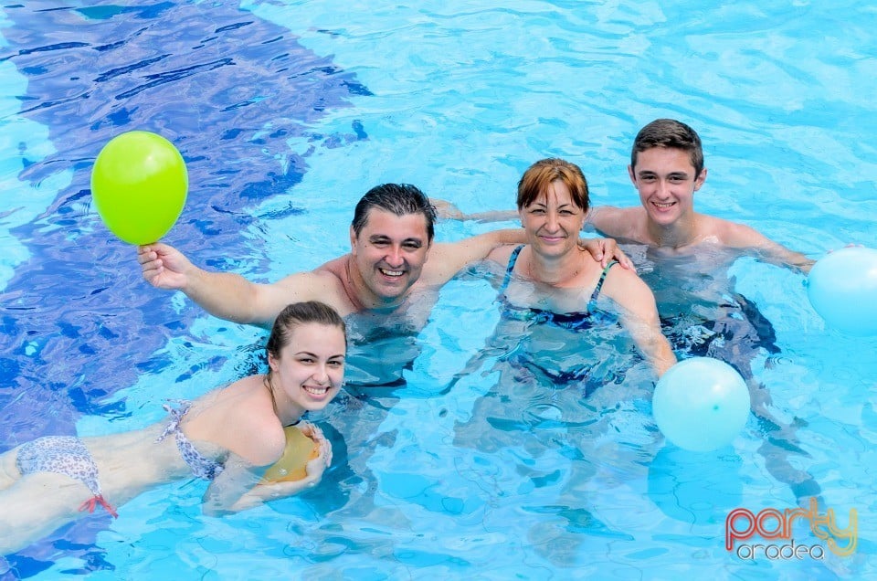 Surprise Spumă Party, Hotel Internaţional