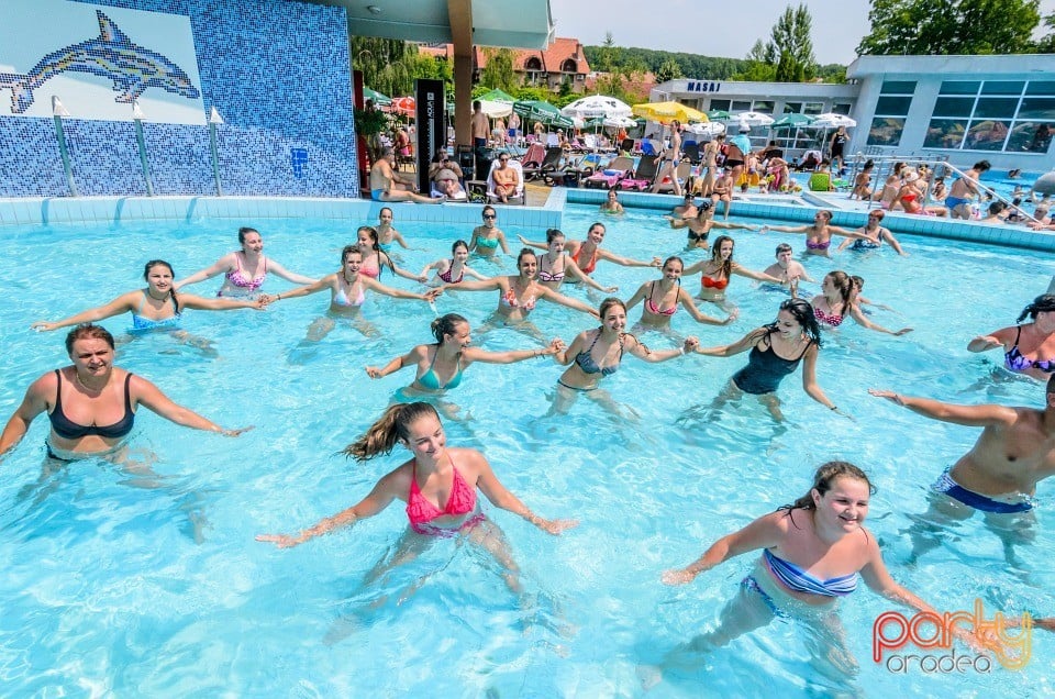Surprise Spumă Party, Hotel Internaţional