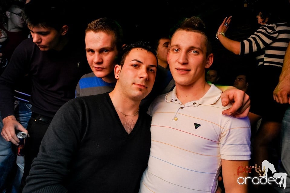 Surviviors' Night în Club Escape,