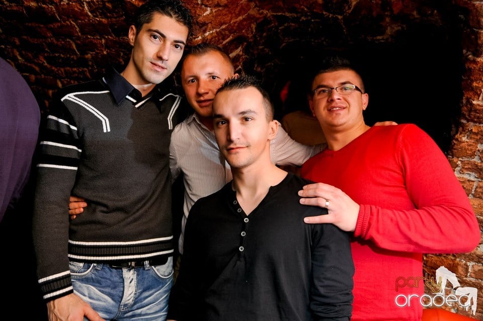 Surviviors' Night în Club Escape,